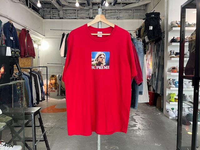 Supreme × KURT COBAIN TEE RED LARGE 59390