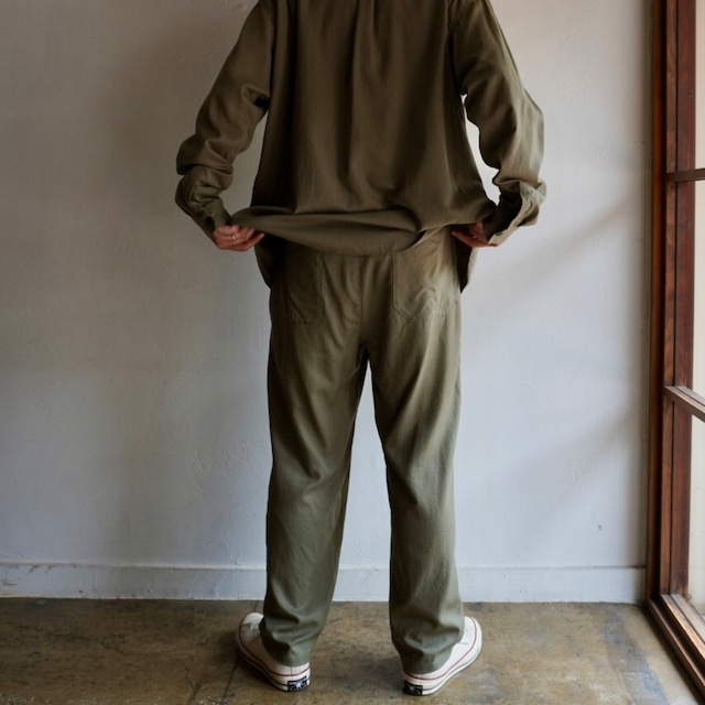 Slack easy pants khaki-beige