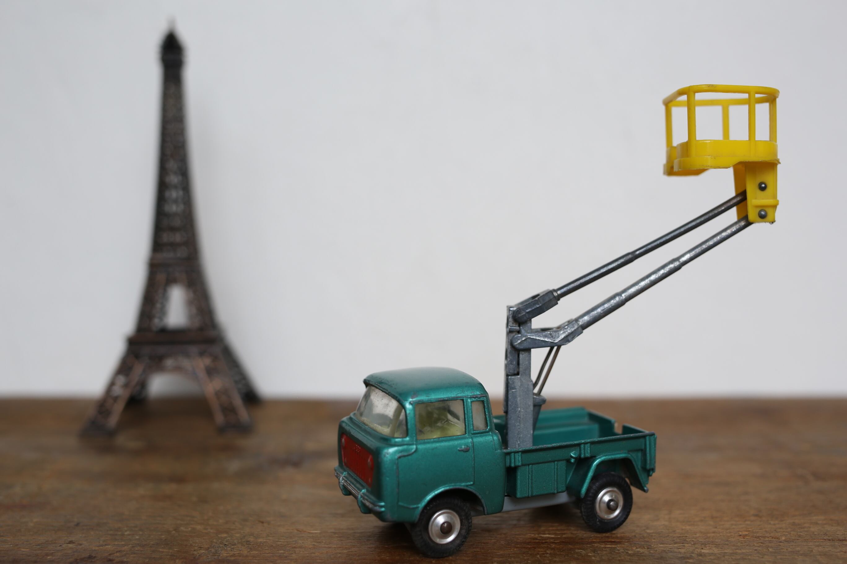 イギリス ヴィンテージ ミニカー CORGI TOYS 478 HYDRAULIC TOWER WAGON ON FORWARD CONTROL JEEP FC-150