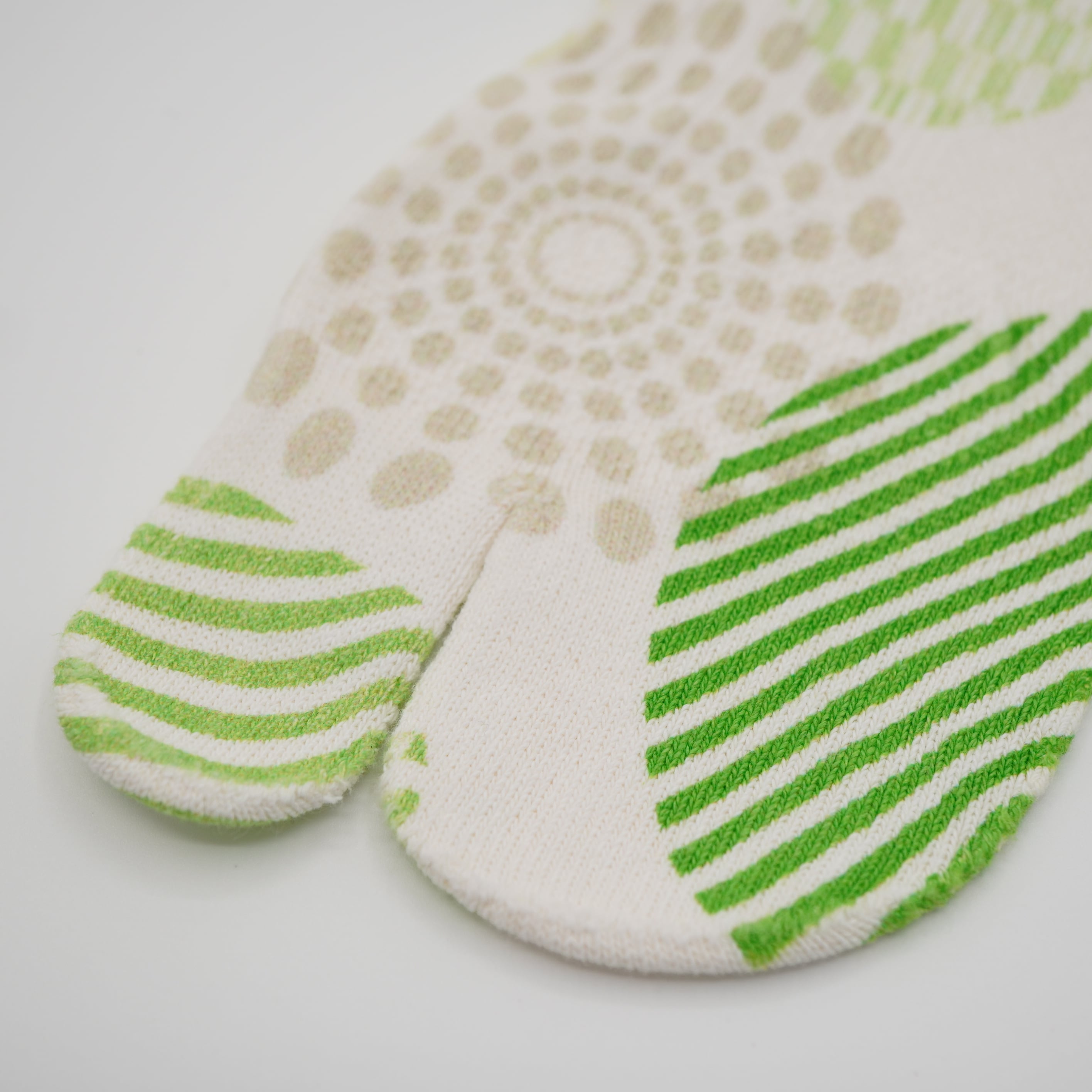 和モダン柄 緑 足袋和紙プリントソックス レギュラー丈