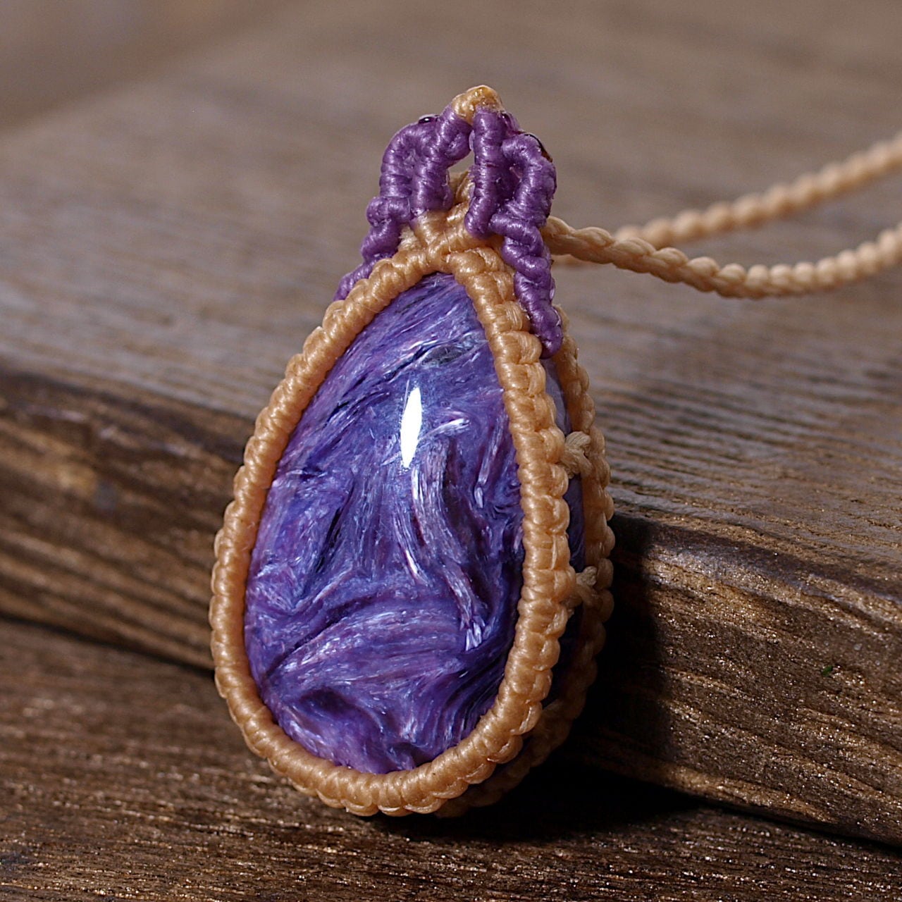 一点物】チャロアイトのドロップルースを包んだマクラメネックレスNo