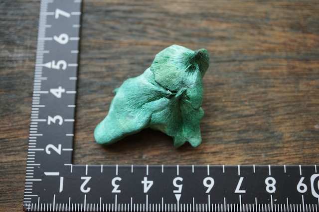 コンゴ産ヴェルヴェットマラカイト Malachite 2275