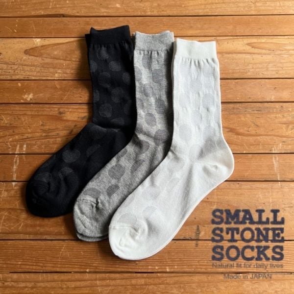 軽やかな履き心地。オーガニックコットンメッシュ水玉ソックス/ SMALL STONE so1163