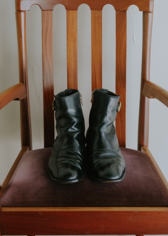 LOUIS VUITTON side zip leather boots