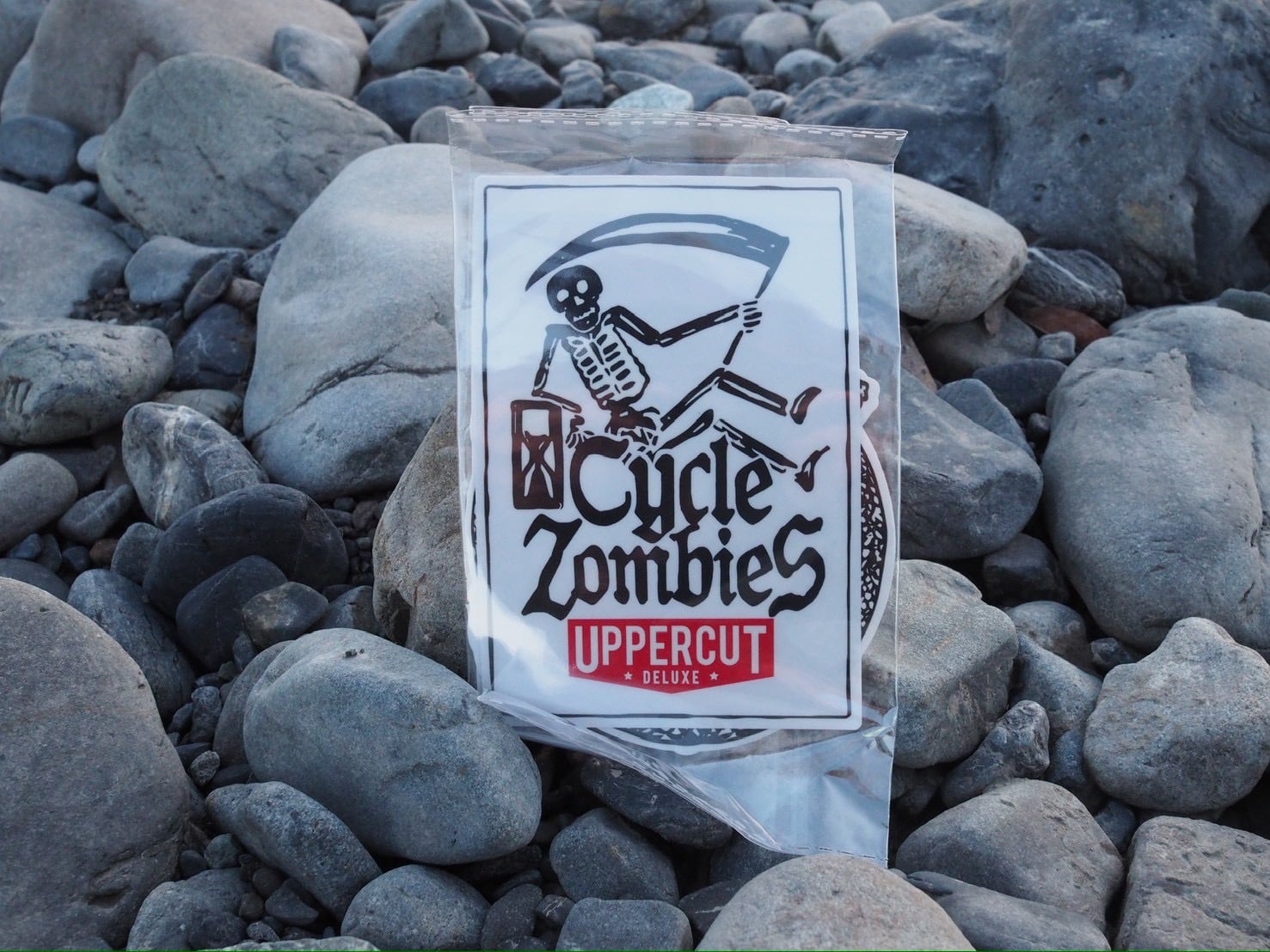 UPPERCUT DELUXE x CYCLE ZOMBIES限定 フィルムコートステッカー 4枚