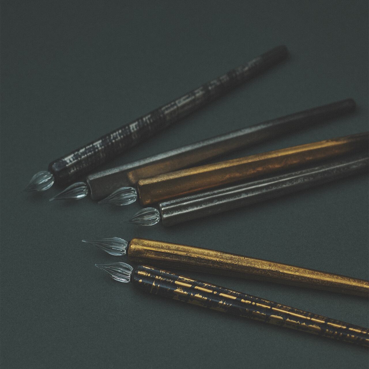 金塗り 三角ガラスペン｜有田焼 | HIZEN5