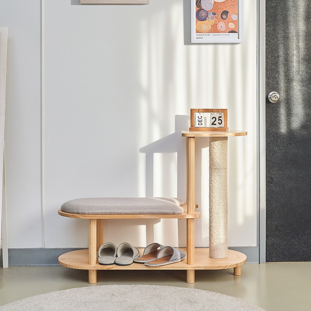 新商品【MYZOOコラボ福袋】爪とぎ＆チェアTRINEST,耐荷重90㎏,合計49,000円以上相当の猫グッズ！人気おやつ,ウェットフード,おしゃれなサイドテーブル＆爪とぎ！