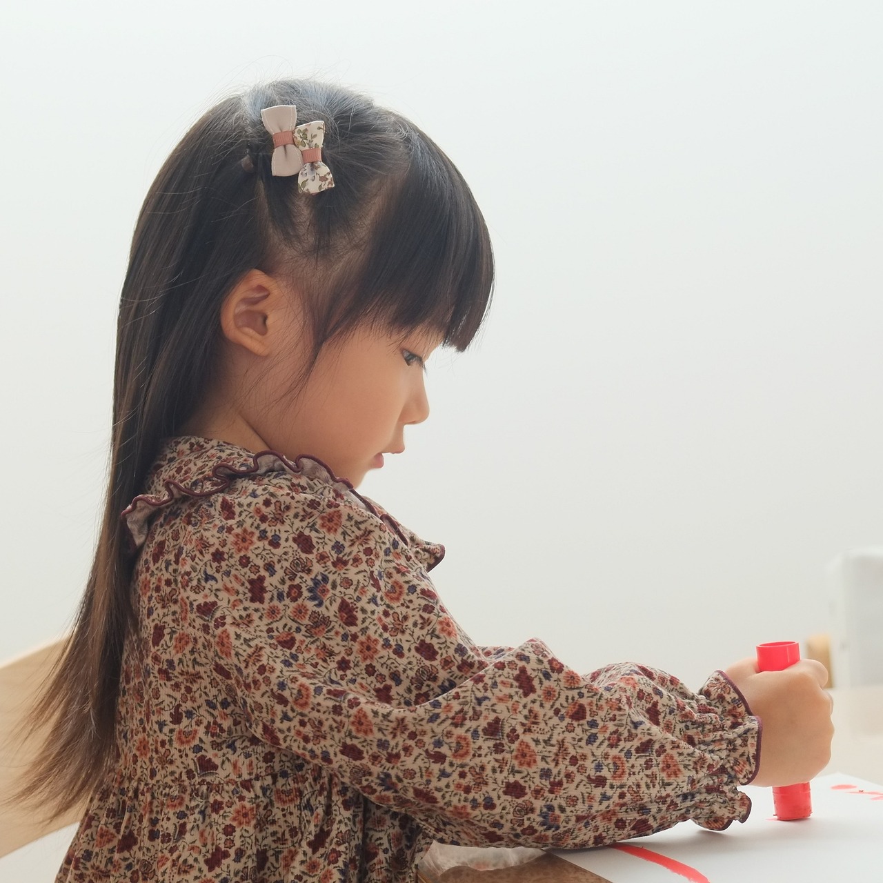 ダブルリボン ベビーヘアクリップ｜LIBERTYプリント／滑り止め付き