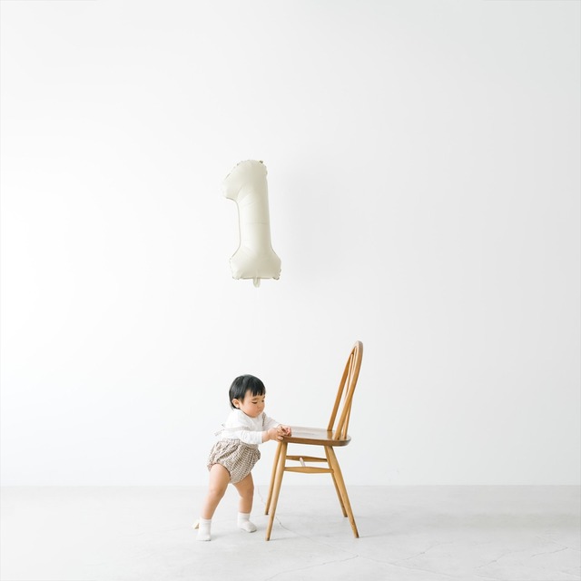 ＮＵＭＢＥＲ ＢＡＬＬＯＯＮ | sand beige