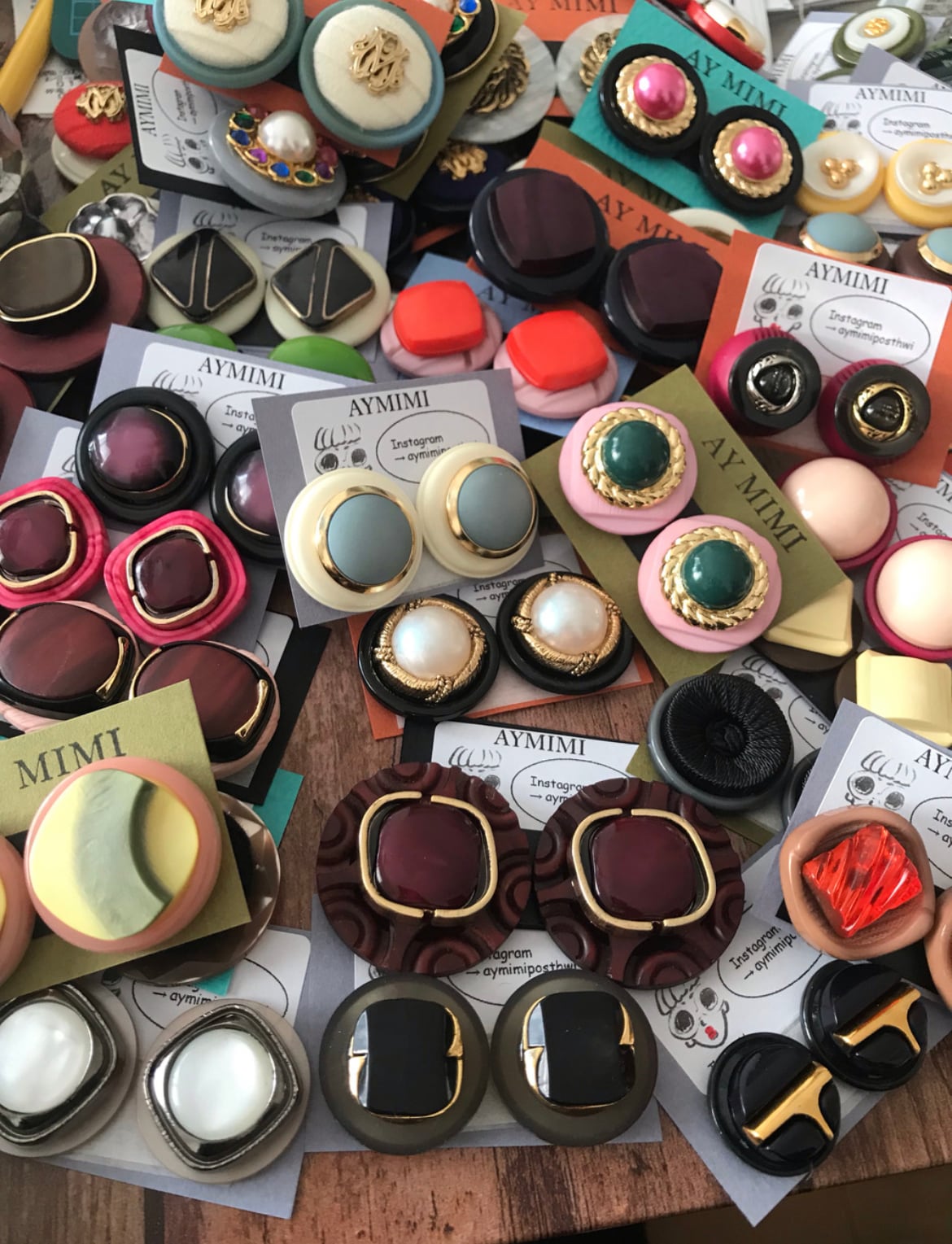 ミテコ☆ジャンクジャーナル(絵画/ボタンカボション装飾)ヘアゴム付き ヴィンテージオリジナルカボション ボタンセット ボタンまとめ売り 100