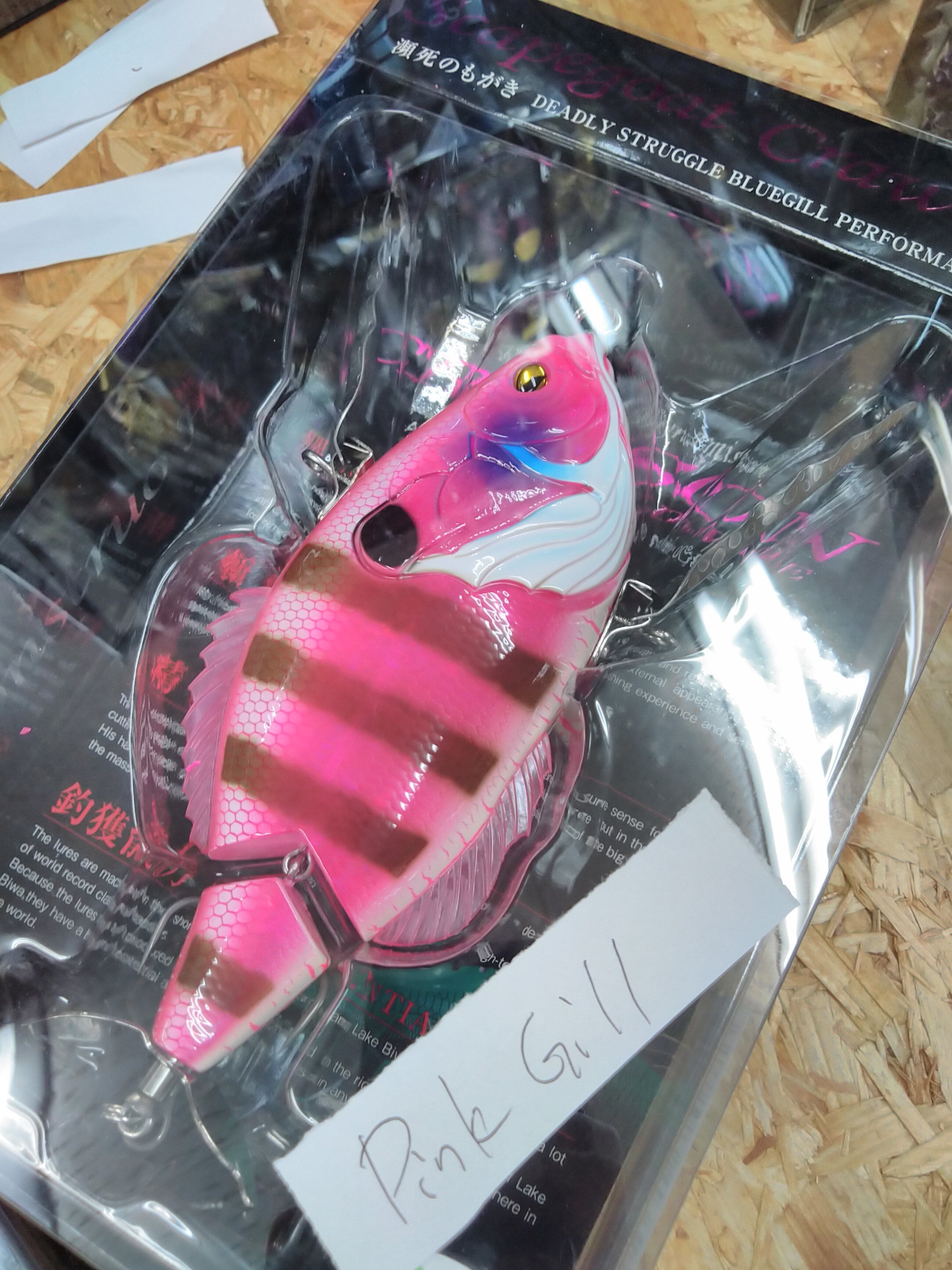 クリムゾンワールドワイド スケープゴートクローラー