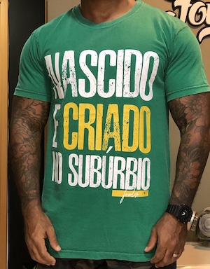 Fowler Tシャツ メンズ【nascido e criado no subúrbio】