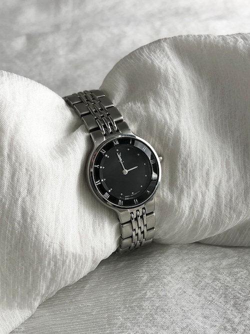 Yves Saint Laurent イヴ・サンローラン 腕時計 シルバー ローマンベゼル 5421-H17785 vintage ヴィンテージ オールド wivr8g