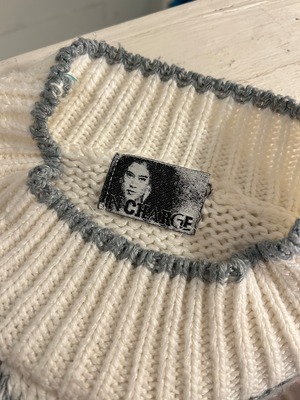 panel flower design sweater