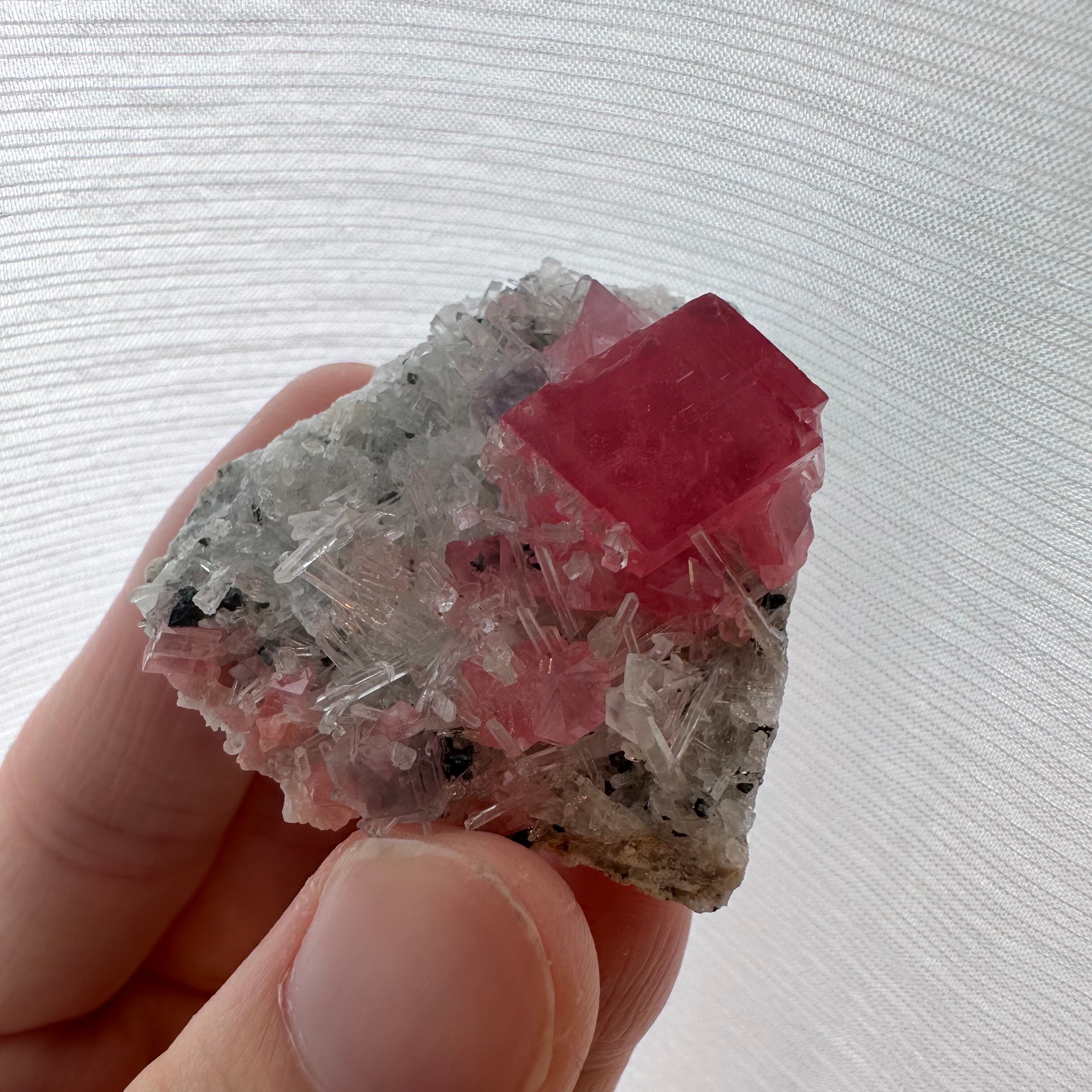 ロードクロサイト / フローライト / クォーツ【Rhodochrosite with