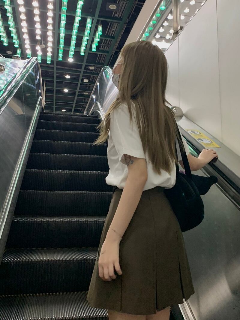 ホワイトシャツ サマースタイル薄手トップス 夏物 試着室55303757737