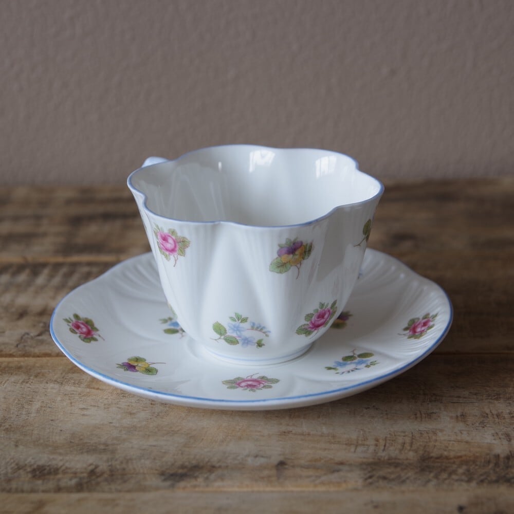 のサイズを 【送料無料】キッチン用品・食器・調理器具・陶器 ANEMONE GREEN TRIM CUP SAUCER PLATE PLUS