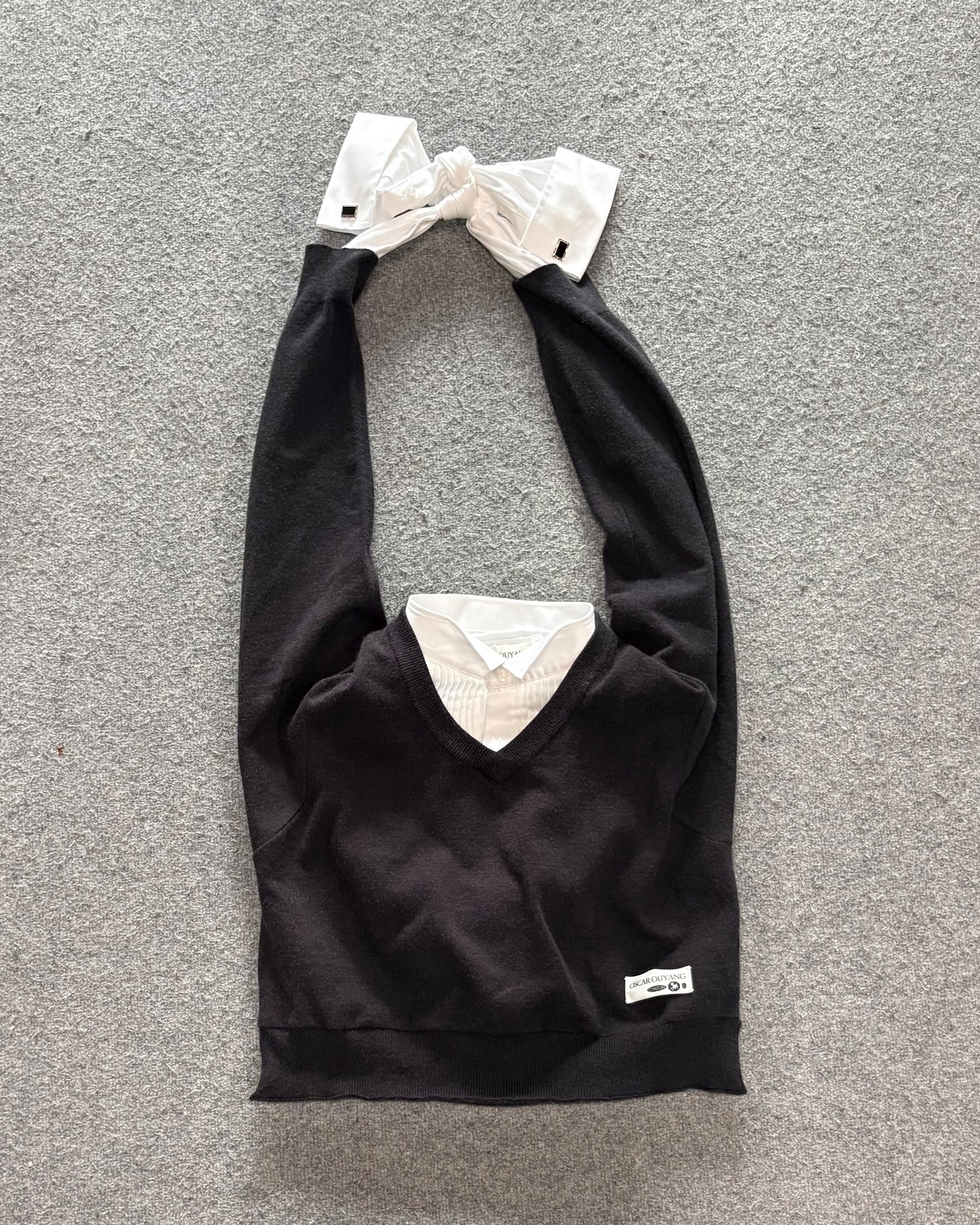 【26/AW Oscar Ouyang】upcycled white shirt with wool jumper bow tie strap bag