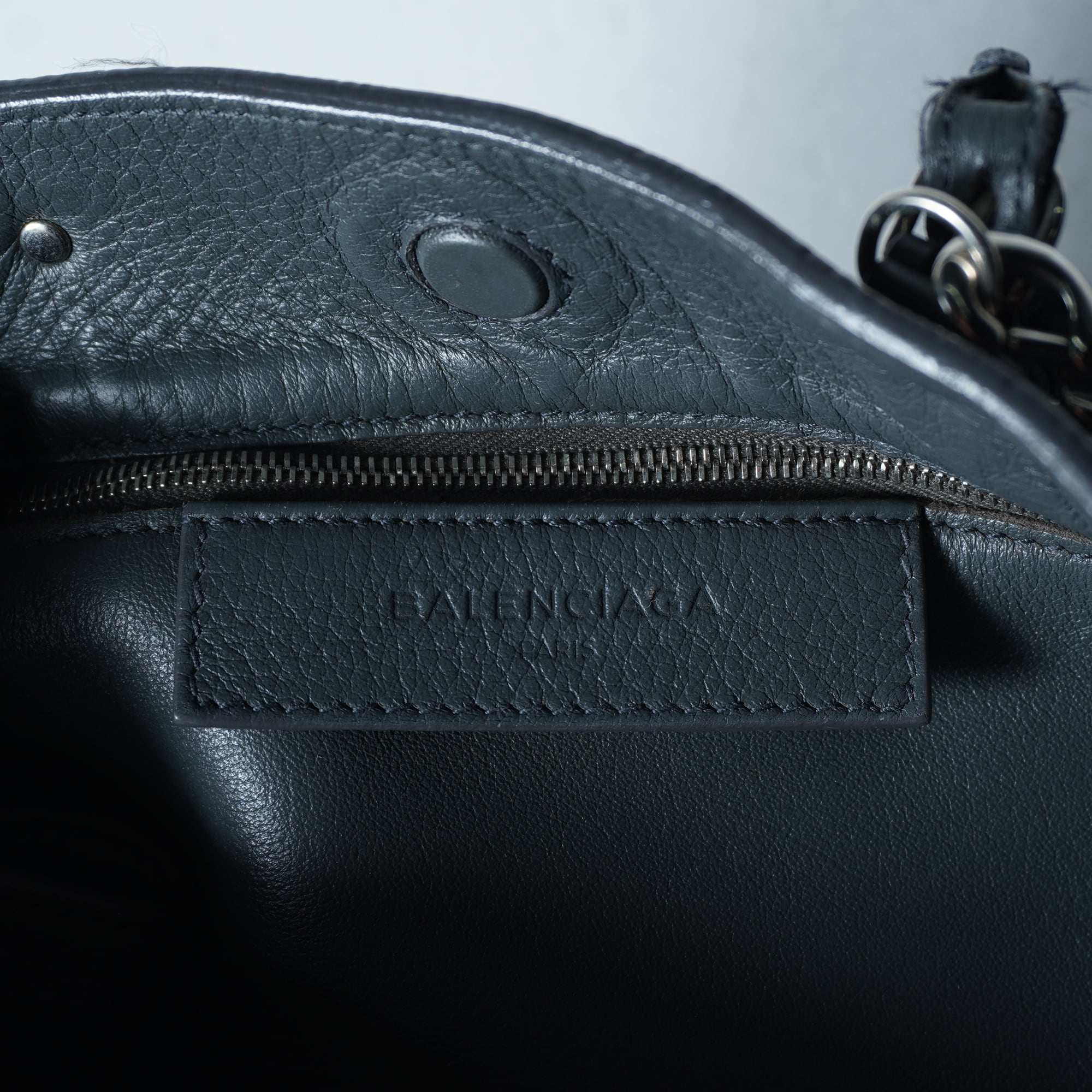 BALENCIAGA】バレンシアガ ペーパーレザー2WAYショルダーバッグ gray