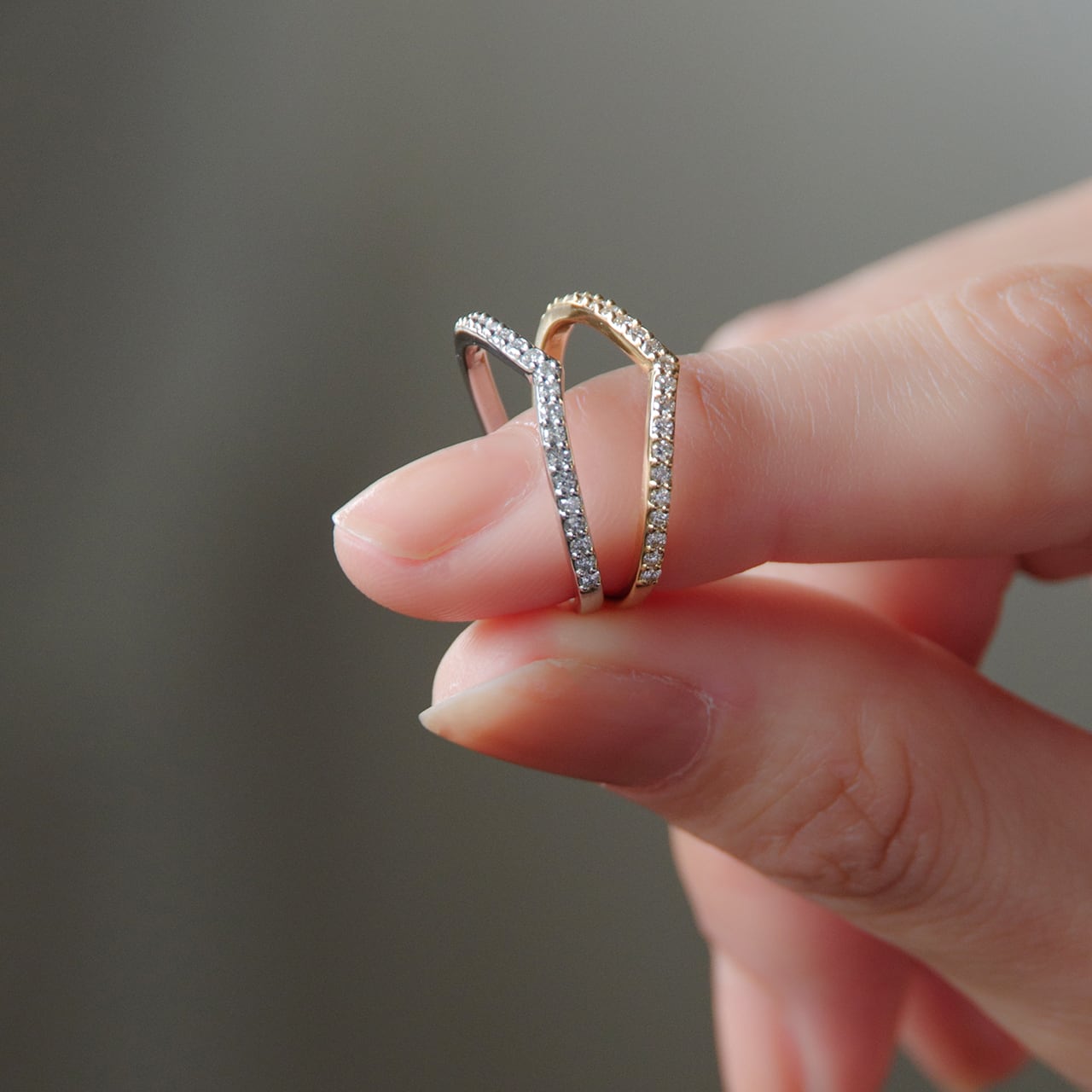 オレフィーチェ♡ハーフエタニティリング K18/Pt「アザレア V字 ハーフ