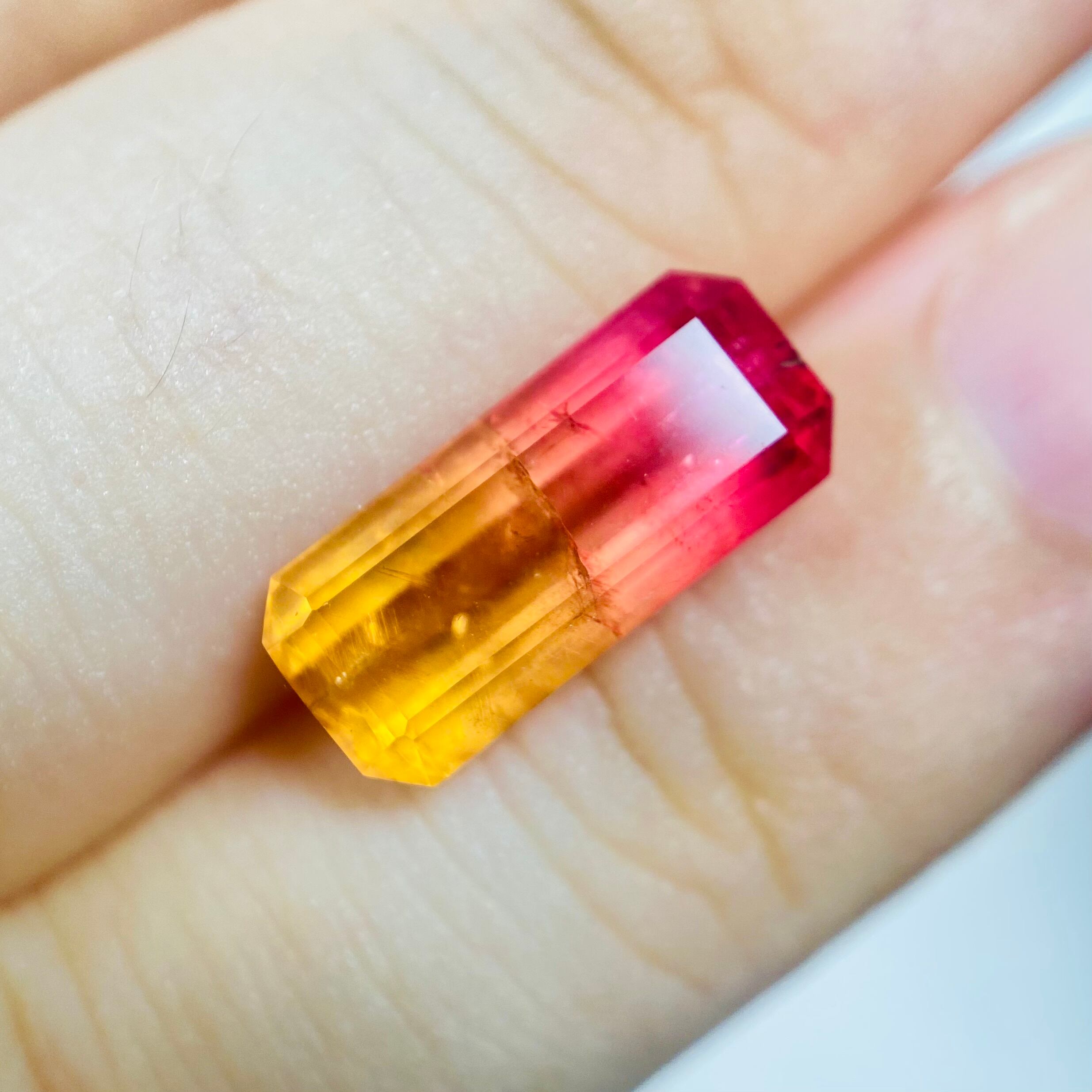 ハッピーオーラ全開なバイカラートルマリン