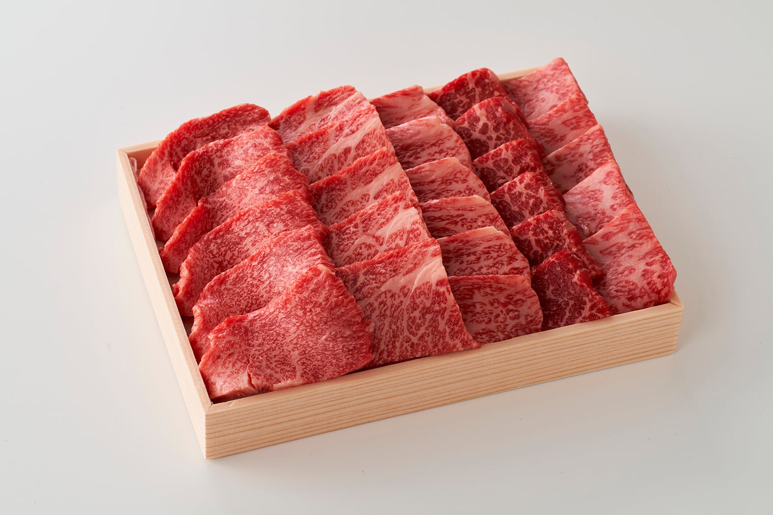 特選近江牛 焼肉用 最高級霜降と赤身の相盛り 600g (3~4人前) | 寛閑観