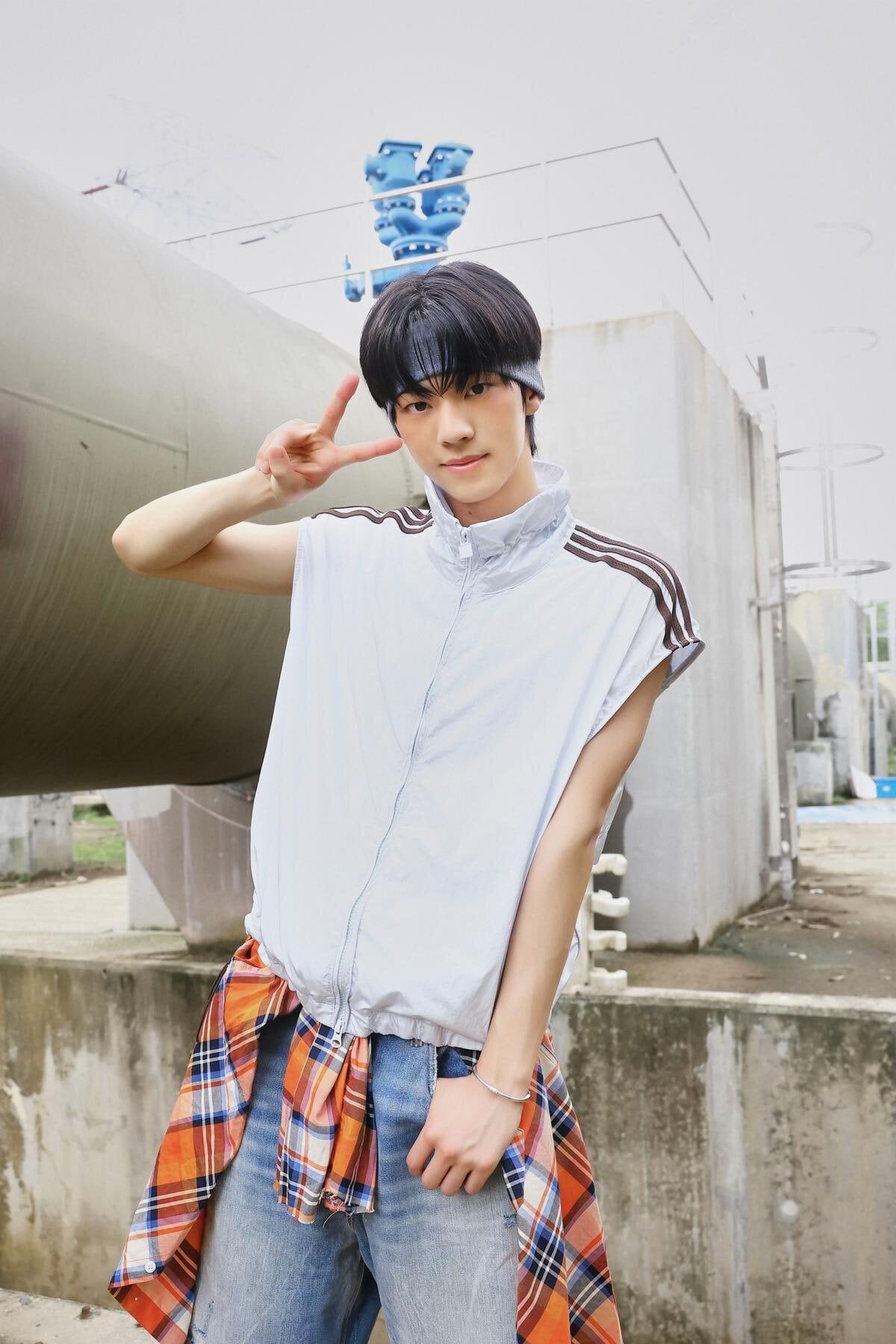 TWS デニムシャツ トレカ付　Mサイズ TWS デニムシャツ トレカ付 Mサイズ