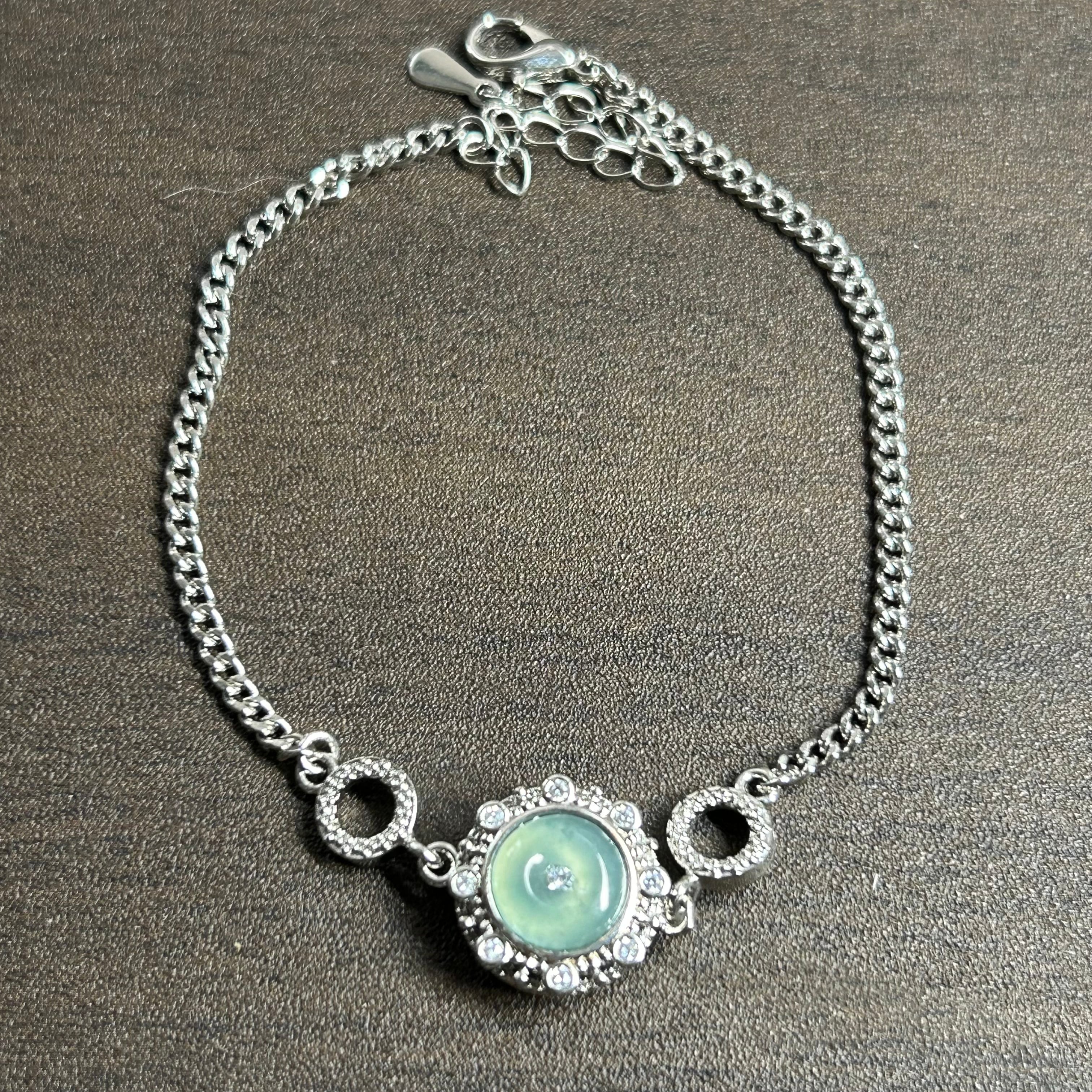 本翡翠ブレスレット 六字真言 グァテマラ産 アイス系 高氷種 ヒスイ高級品