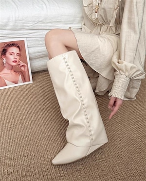 2025秋冬 レトロファッション 尖頭ブーツ パールと膝丈