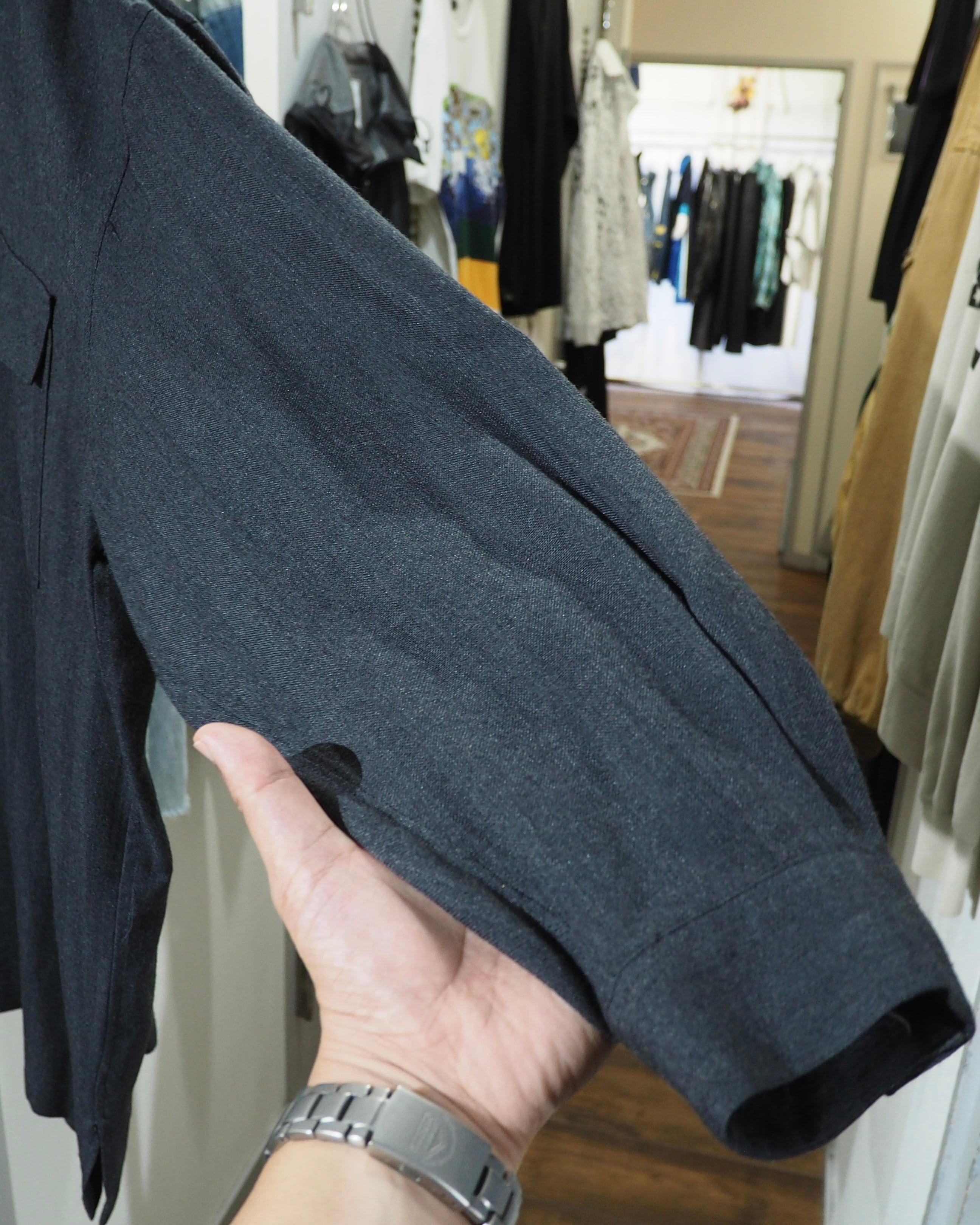 1990s " UMBERTO GINOCCHIETTI " Beautiful Charcoal Gray Color Vintage Over Silhouette No Collar Shirt