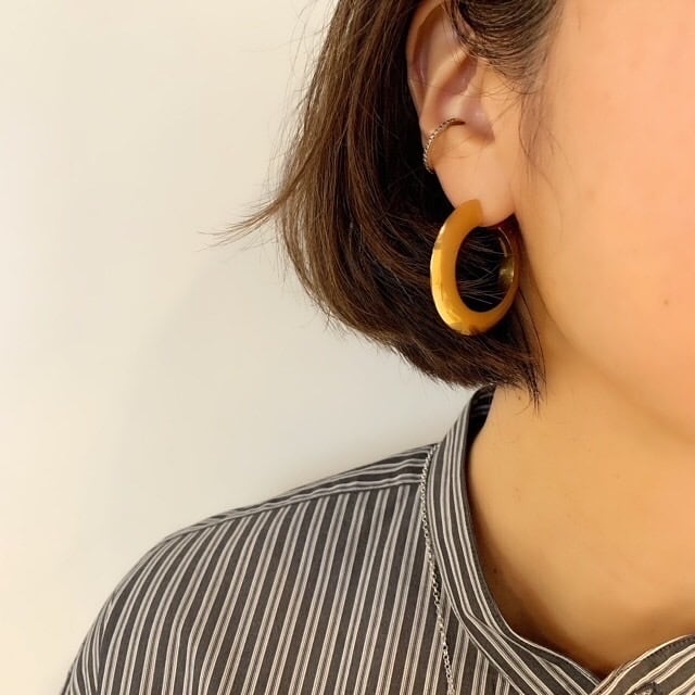 YLÈVE / TRIANGLE HOOP EARRING L