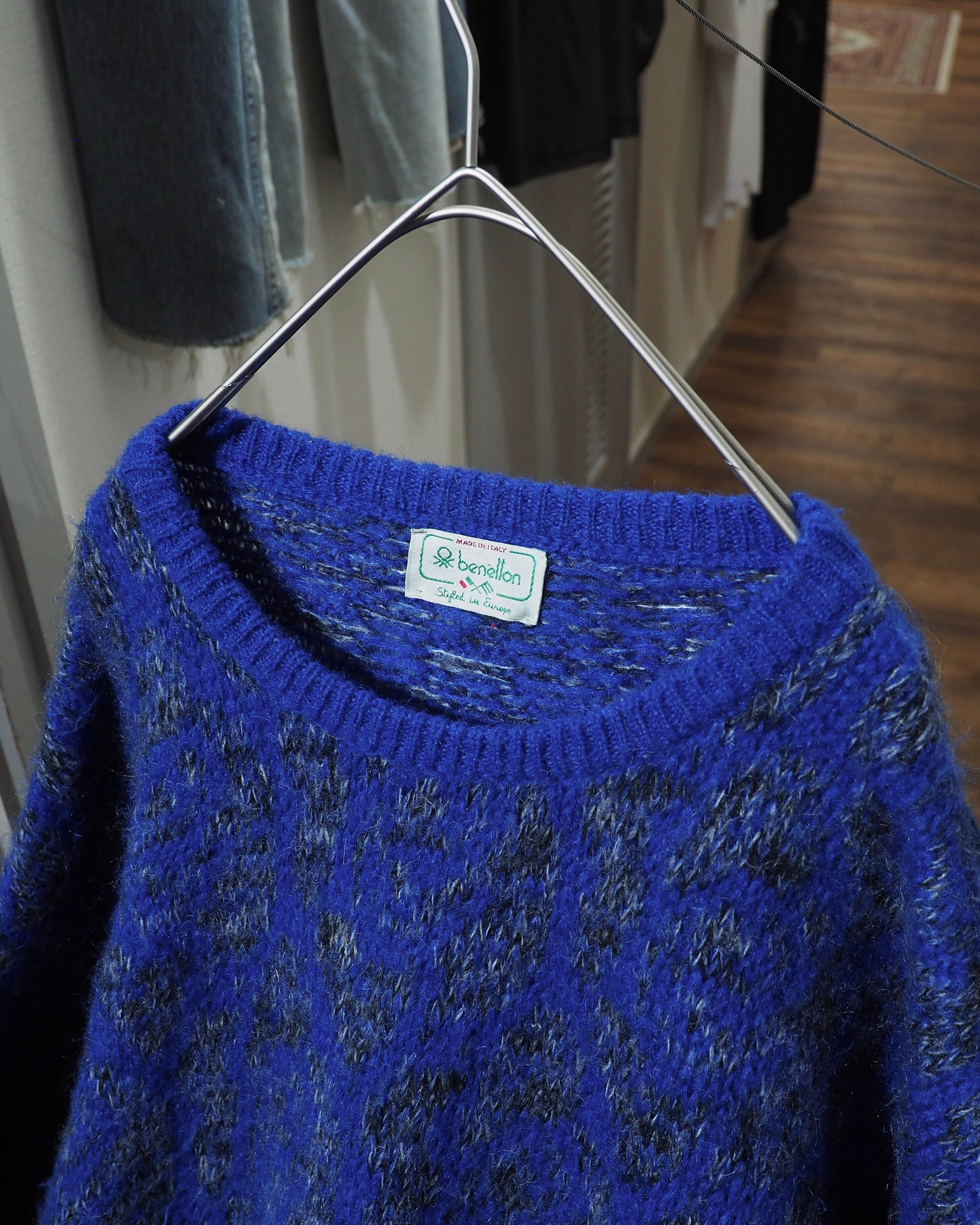 1980 - 90s ” Made in Italy - Benetton ” Beautiful Flower All Over Pattern Vintage Loose Knit