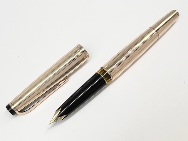 '60s　モンブラン マイスターシュテュック Ｎｏ ８２　MONTBLANC MEISTERSTUCK No 82　（極細字）　18K　　　　　02593