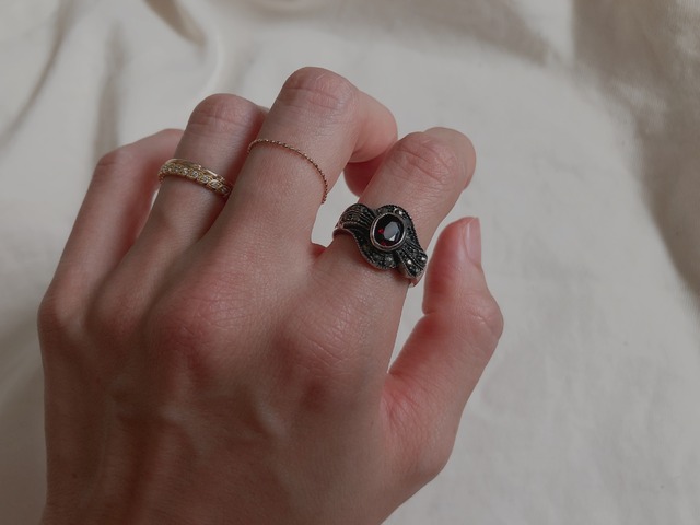 Vintage 925 silver and garnet ring