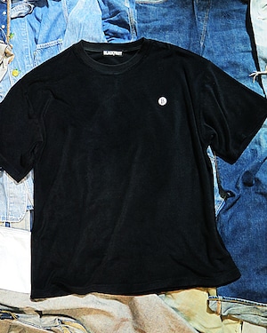 EMBLEMED "B" RAISED PILE TEE EMBLEMED "B" RAISED PILE TEE