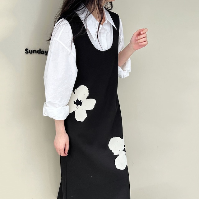 U-neck large flower print one-piece