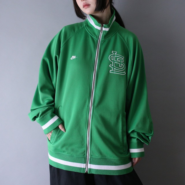 switching color design over silhouette fleece half-zip hoodie