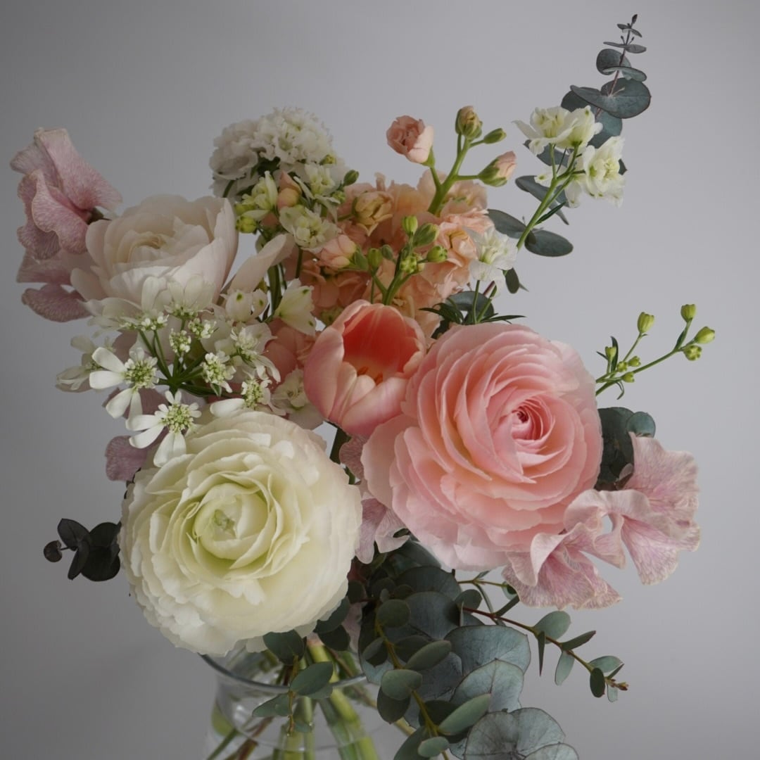 【2/27〜3/1限定】やわらかいアプリコットカラーがあたたかい花束