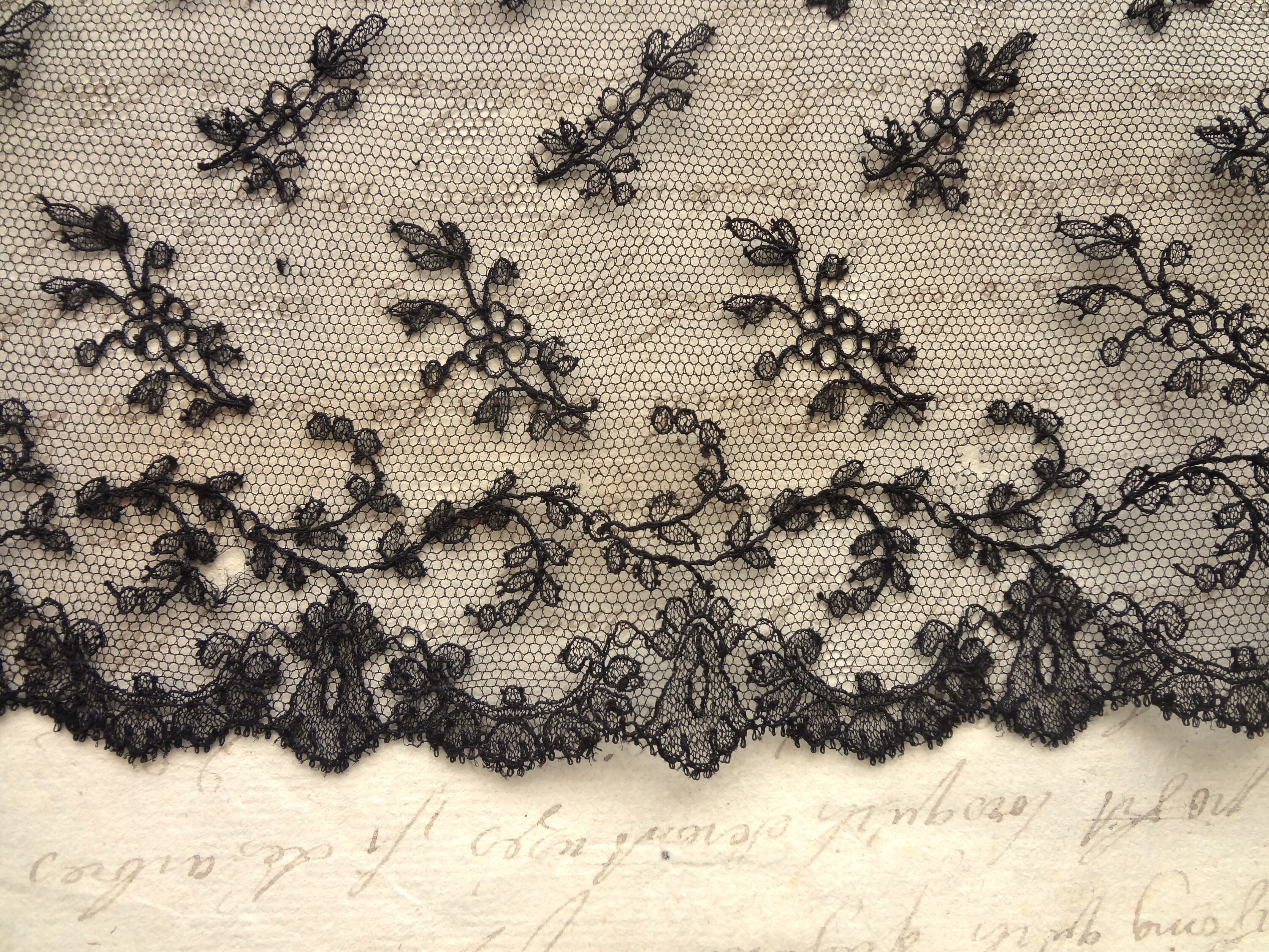 フランス アンティークレース 黒 | grenierplus