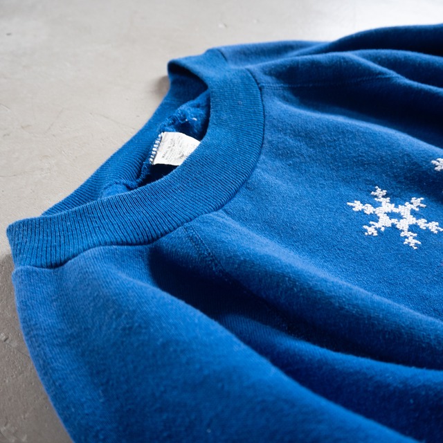 unknown '80s vintage "JOY" snowflake sweat