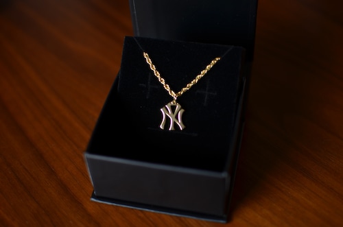 NY Yankees Medium Pendant Necklace