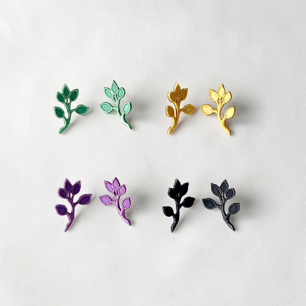 刺繍イヤリング・ピアスga.la (e-203・p-203）4色