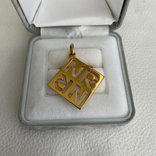 NINA RICCI ペンダント　トップ