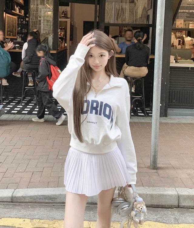 スウェットハーフジップクロップドトレーナー