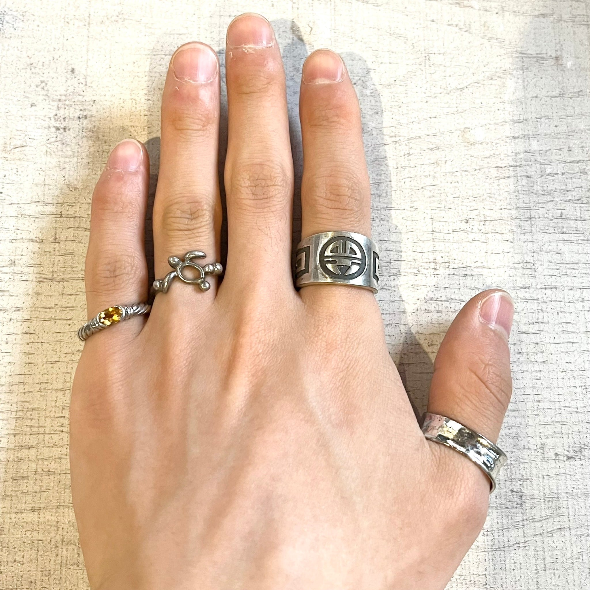 TRIBAL ENGRAVED RING-SILVER925-トライバルリング TRIBAL EMBLEM ENGRAVED RING -SILVER925- トライバルリング