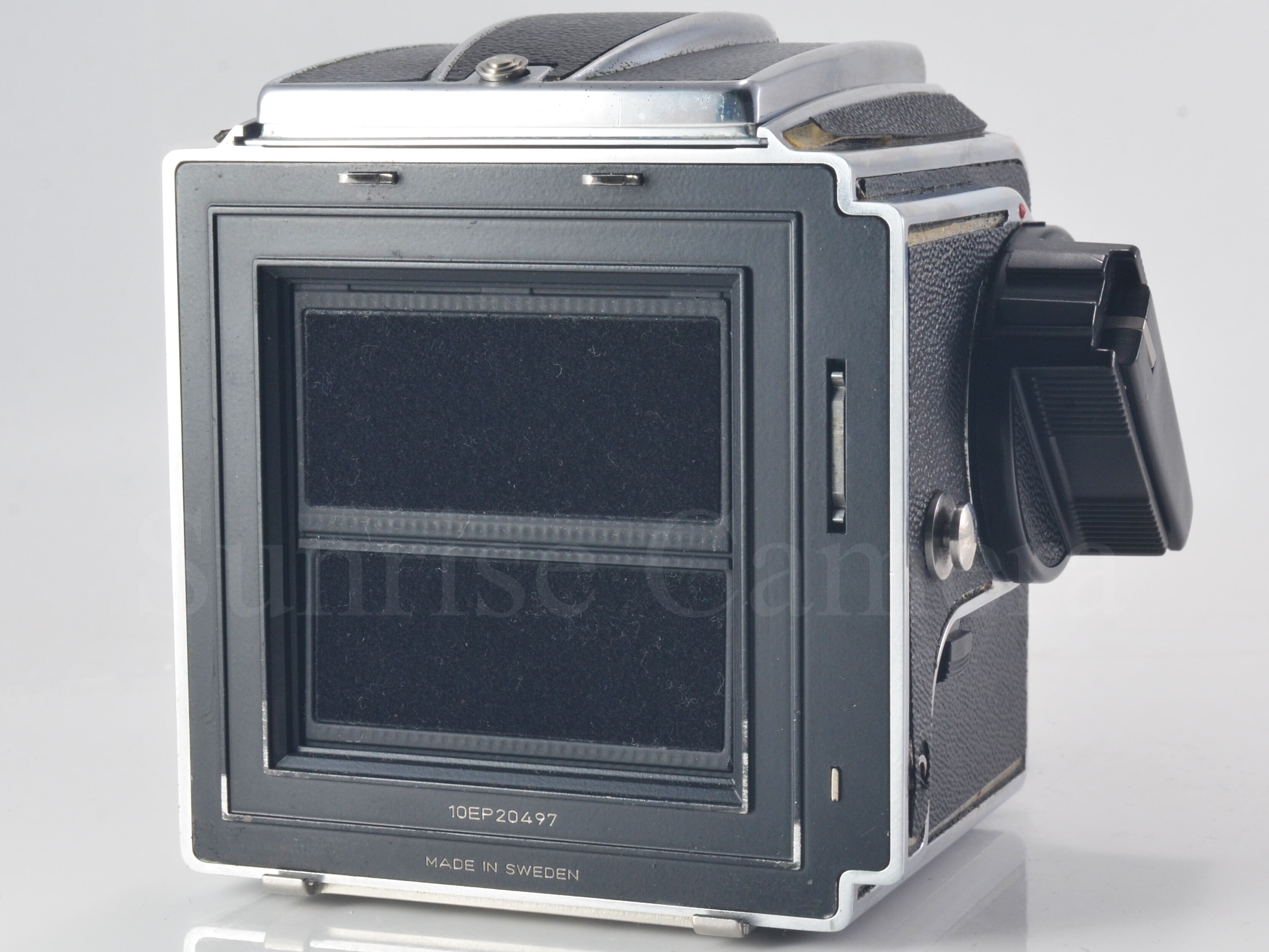 フィルムカメラ Hasselblad 500C Planar 80mm T* F2.8 A-12 Hasselblad 500C with Zeiss Planar T* 80mm f/2.8 and Prism