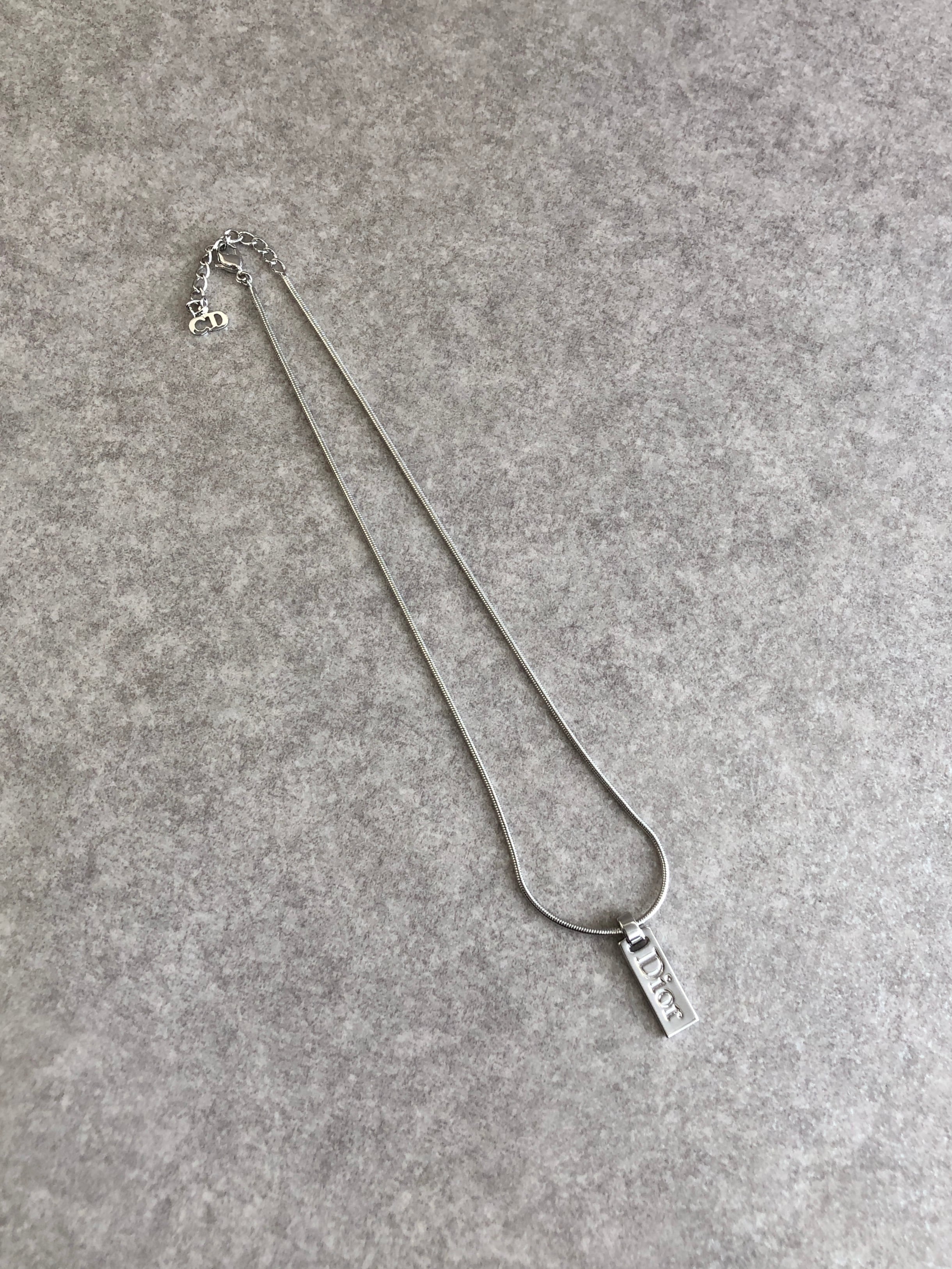 Christian Dior クリスチャン ディオール ネックレス シルバー DIOR