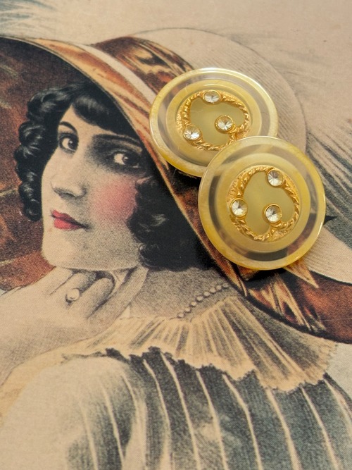 18mm Japanese ヴィンテージボタン イエローベージュ ゴールド ストーン クリア レトロ アクセサリーパーツ 装飾材 カルトナージュ