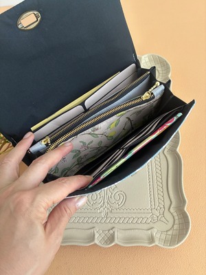 家計のやりくり長財布・水色サークル