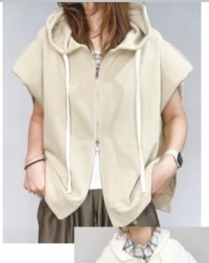 priority 折り返し袖　フードパーカー　61093